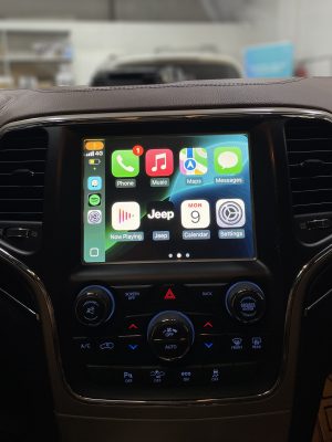 Jeep Apple Carplay modulis