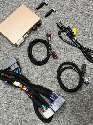 Alfa Romeo Giulia and Stelvio Apple CarPlay and Android Auto module kit, which allows the use of smart functions.