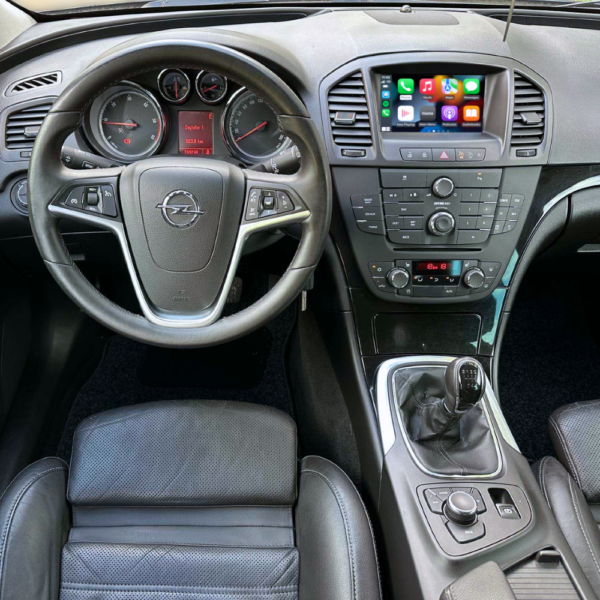 Opel Insignia Apple Carplay function activated on NAVI multimedia system.