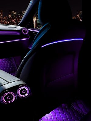 LED-APLINKOS-W206-galinė-sėdynė-violetinė