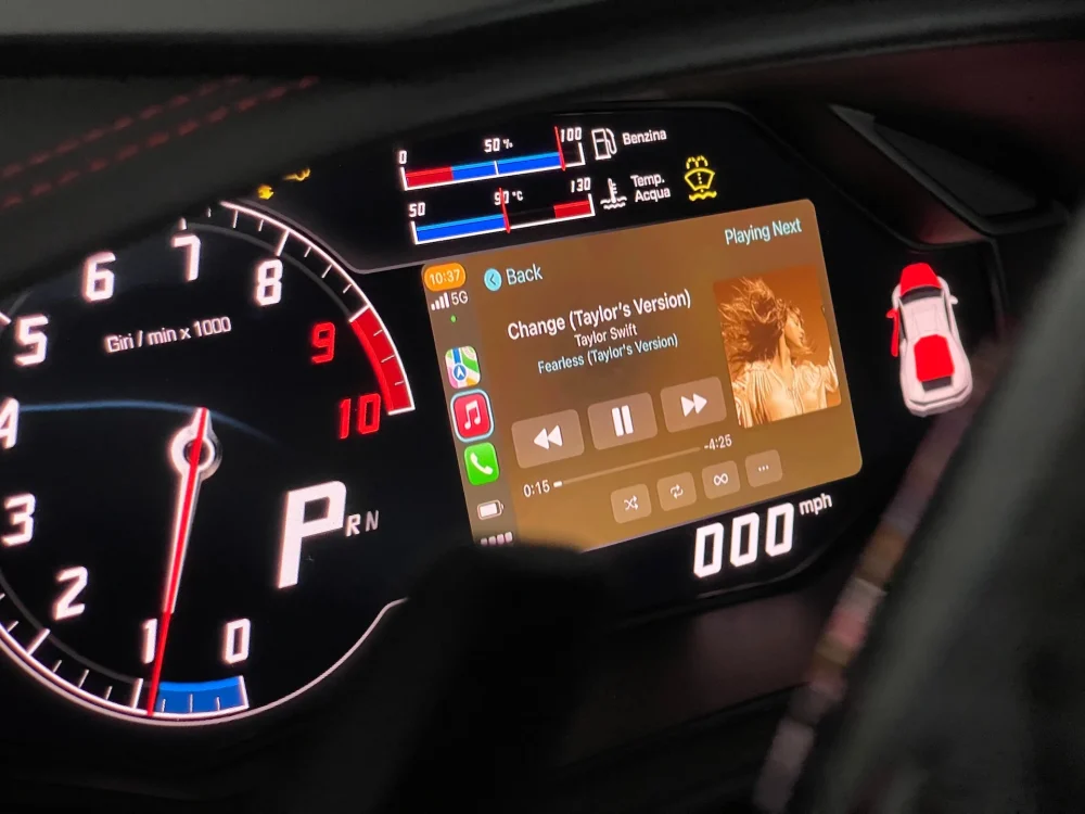 Huracan-CarPlay-and-Android-Auto