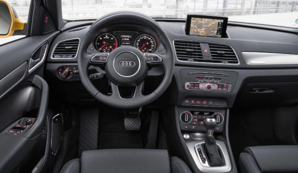 Apple CarPlay Android auto Q3